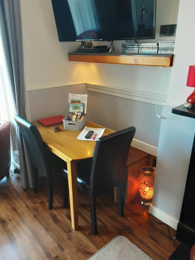 Apartment Chic บาร์มัธ ภายนอก รูปภาพ
