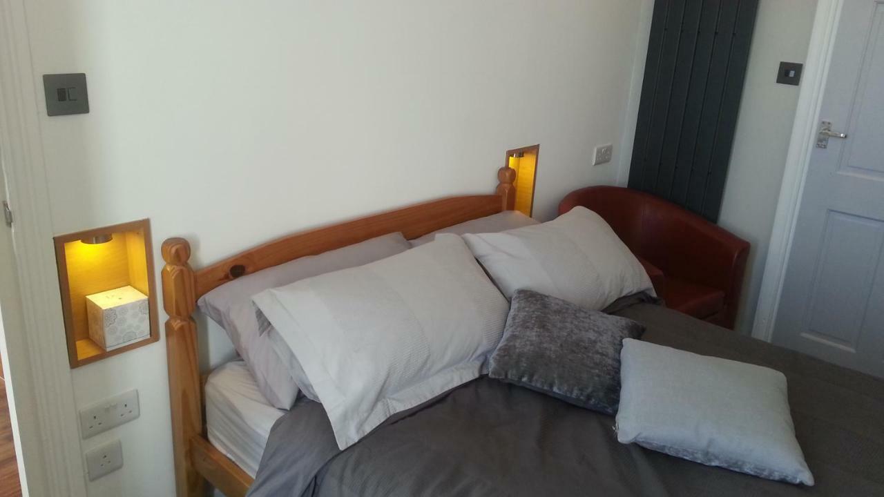 Apartment Chic บาร์มัธ ภายนอก รูปภาพ