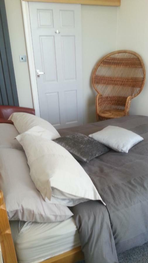 Apartment Chic บาร์มัธ ภายนอก รูปภาพ